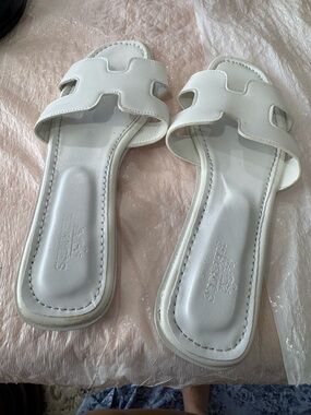 Women's White Slide Sandals with Cutout Strap